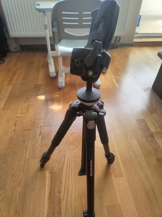Штатив Manfrotto 190XB + голова Manfrotto 322RC2