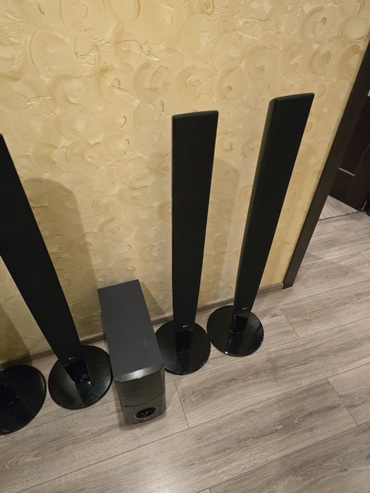 Домашній кінотеатр LG,4 колонки і сабвуфер,без ресівера.
