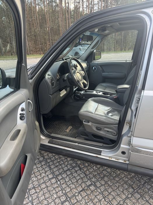 Jeep Cherokee KJ Limited 2.8 CRD