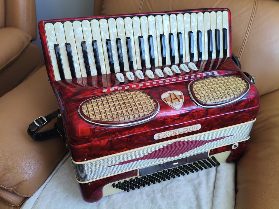 Akordeon Excelsior mod. 320 red