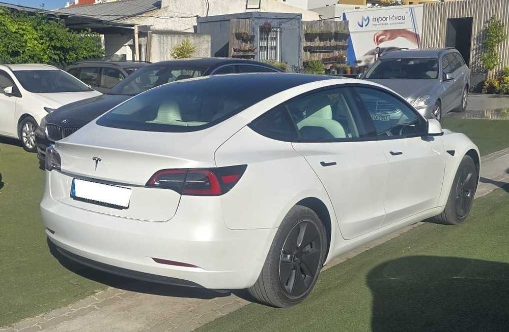 Tesla Model 3 Tração Traseira