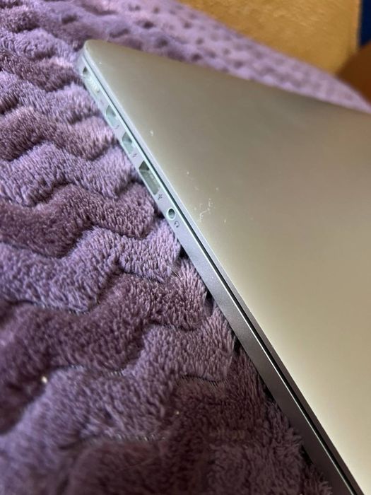 MAKBOOK Pro 2012 року