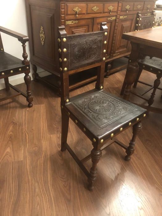 Conjunto Mesa e Cadeiras sala de jantar