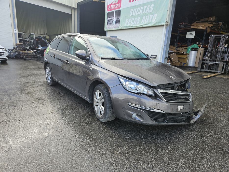 Peugeot 308 II SW 1.2 THP de 2015 para peças