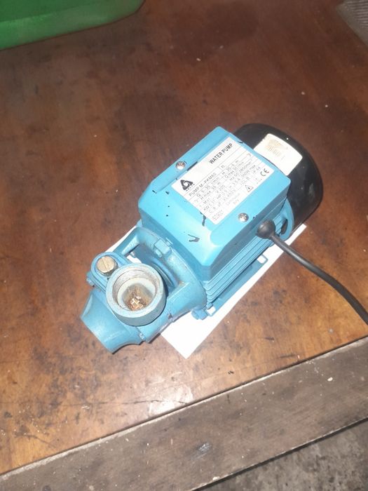 Насос помпа новая