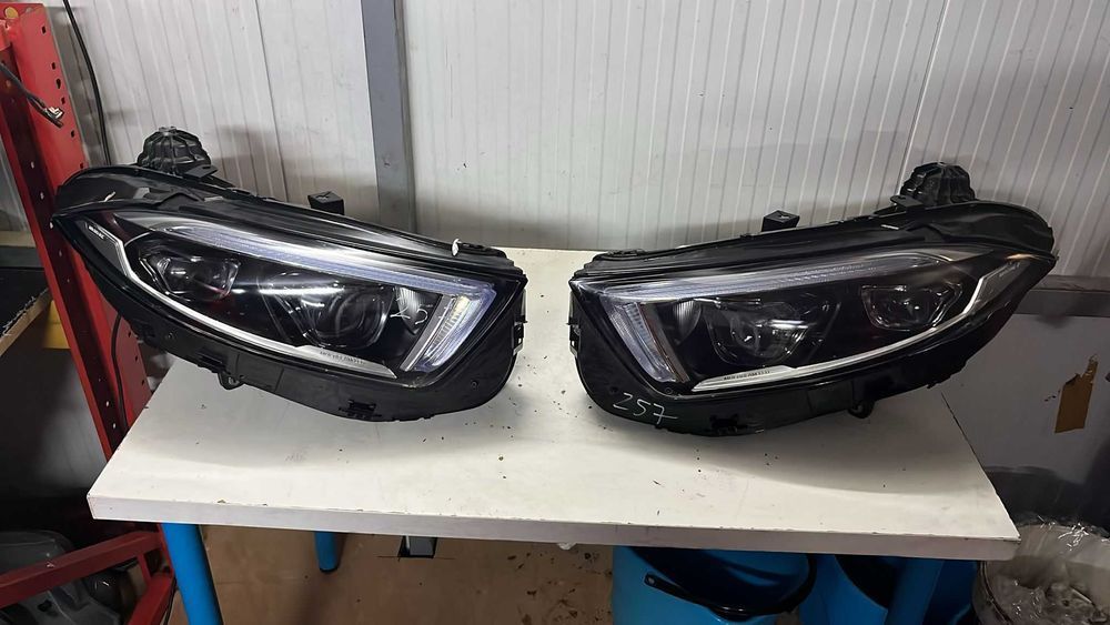 Par de Faróis Mercedes CLS W257 Multibeam