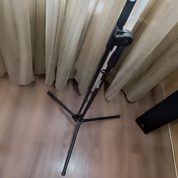 Штатив для микрофона