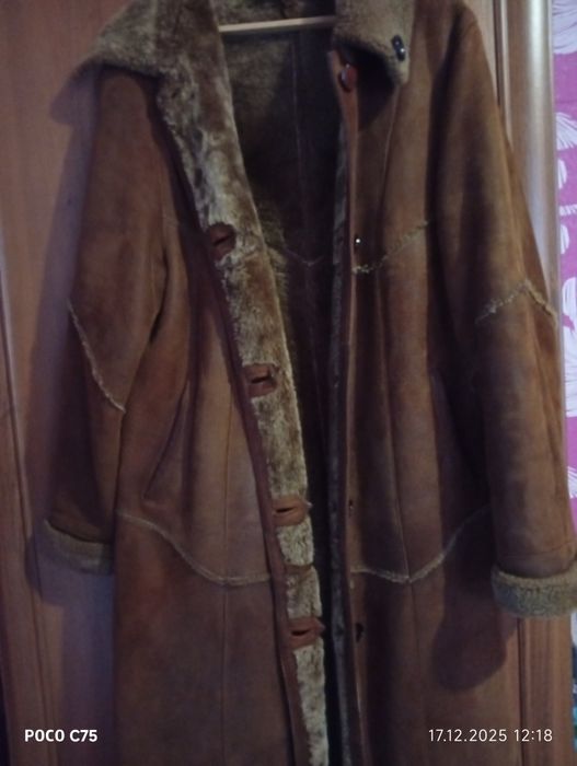 Продам дві натуральні дублянки,в гарному стані,звертайтесь!