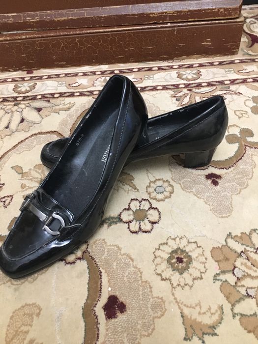 Женская обувь  кожаная