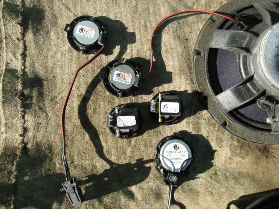 Динамики крепеж подиум Skoda Octavia Tour A4 A5