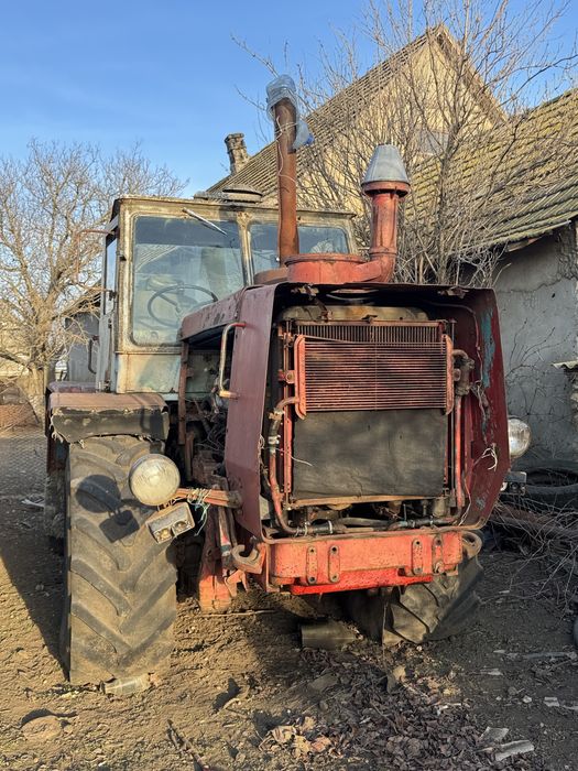 Трактор Т150К ХТЗ з плугом ПЛМ 535