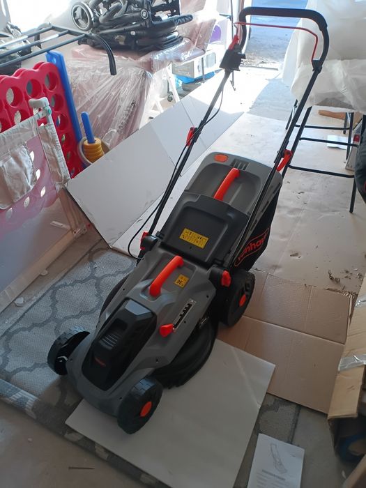 Kosiarka elektryczna z koszem,nowa