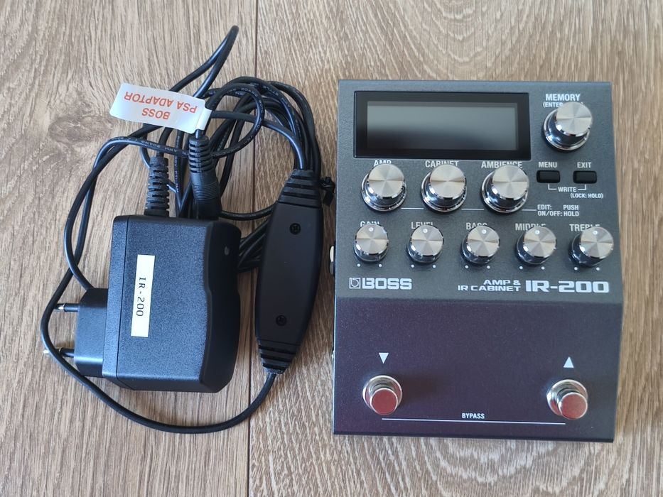 Boss IR200 em estado novo
