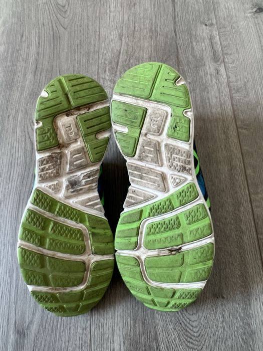 Кросівки жіночі Asics 37р