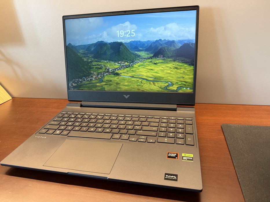 HP Victus 15 Gaming / Trabalho – Ryzen 7 8845HS + RTX 4050 + 16GB + Garantia 2027