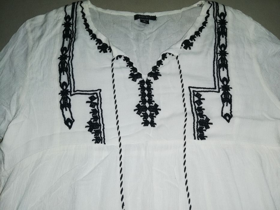 Blusa branca da Amisu