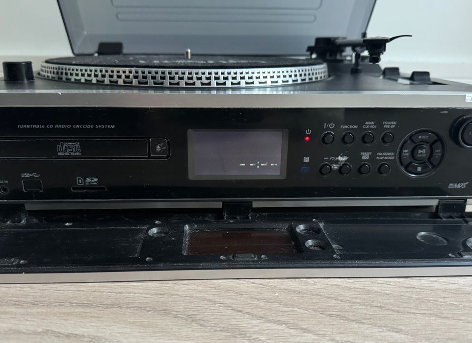 Gramofon Lauson z funkcją USB i czytnikiem CD