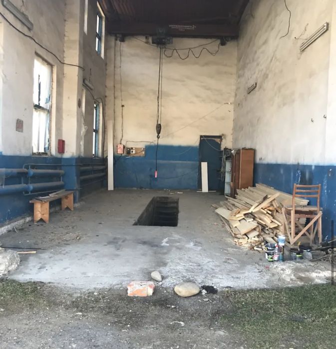 Продам  комерційний обʼєкт (завод)+ земля