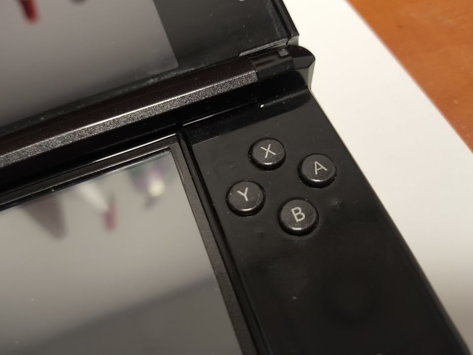 Nintendo 3DS LUMA + kabel USB