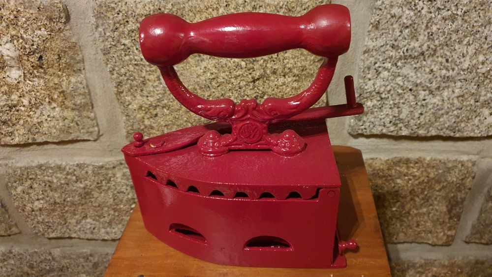 Ferro antigo restaurado