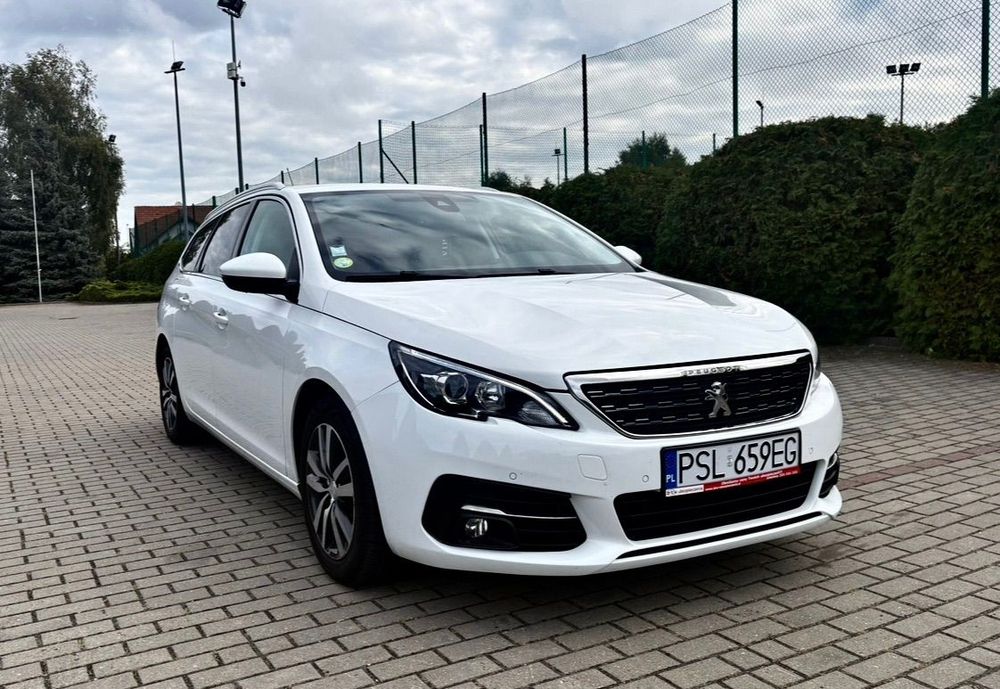 Peugeot 308 1,6BlueHDI,120KM,Automat,Ledy,Navi,niski i orginalny przebieg.