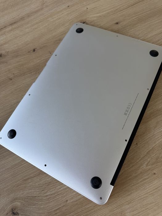 Apple Macbook Air