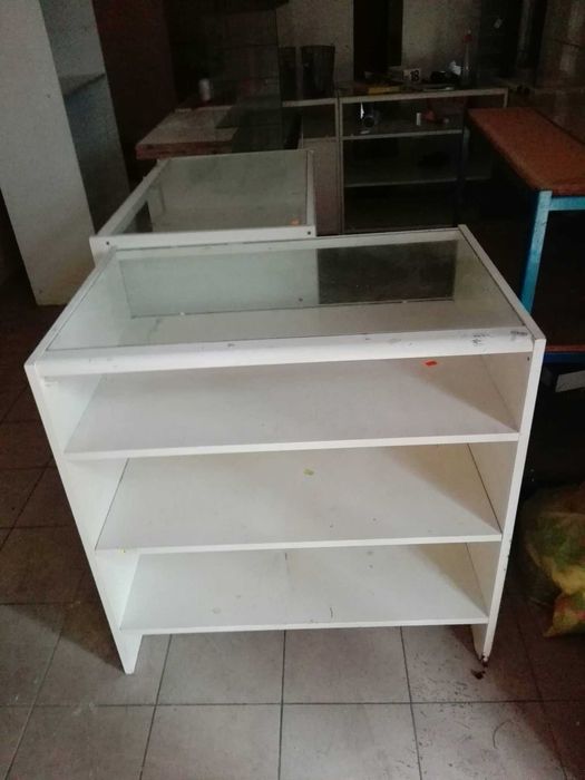 Lada sklepowa szafka