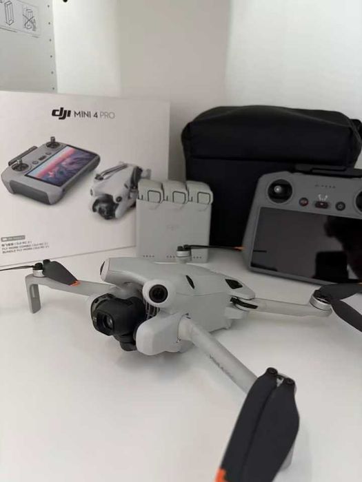 DJI Mini 4 Pro Fly More Combo RC 2  stan jak nowy gotowy komplet