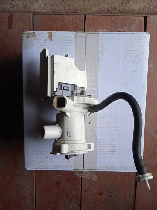 Продам пральну машину Самсунг WF-F1062.4.5кг по запчастинах.