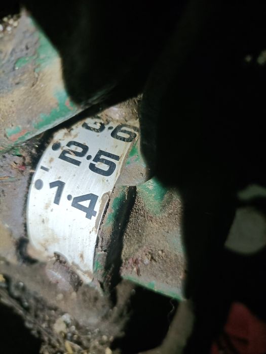 Trator goldoni de varais