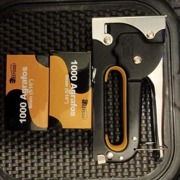 Agrafador metálico e agrafos 8mm