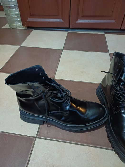 Ботинки чоловічи  Лак St Moritz розмір 44-45 устілка 29.2 см