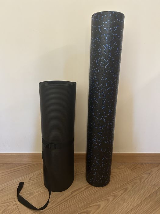Tapete de yoga + rolo de espuma (foam roller) 90 cm