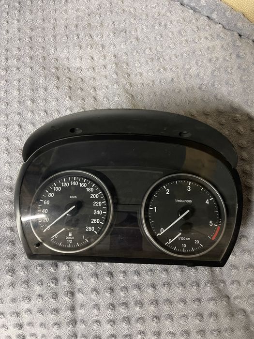 Bmw e90 e91 e92 e93 e9x licznik 335D zegary 280kmh