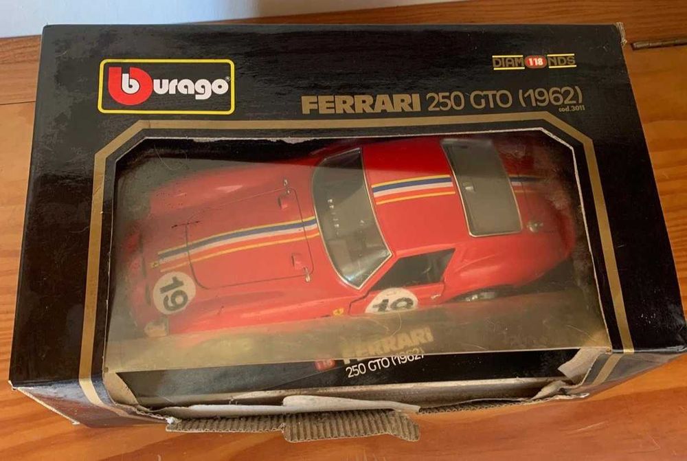 Coleção Bburago 1:18 – Ferrari F40 / Bugatti EB110 / Lamborghini | Venda Individual