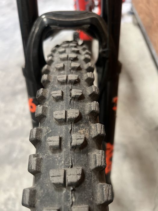 Bicicleta banshee rune mullet