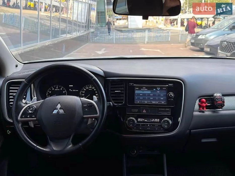 Mitsubishi outlander lll