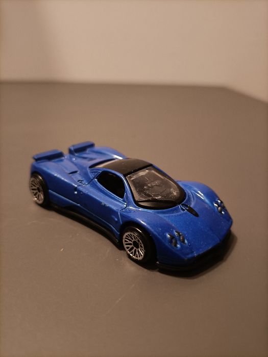 Samochodzik Paganini Zonda C12