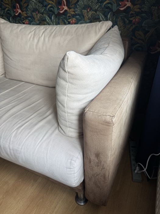 Bezowo-brązowa rozkladana sofa