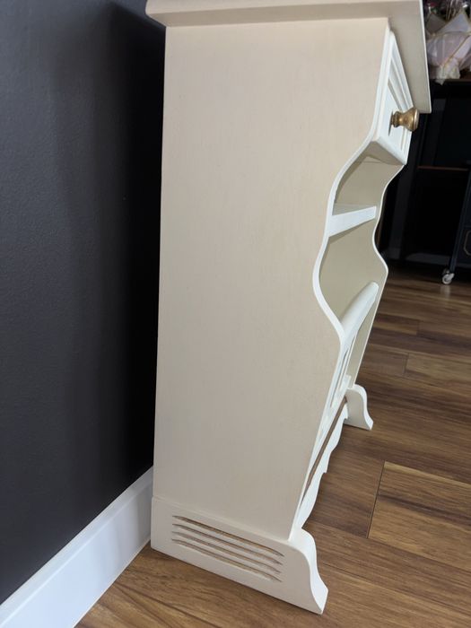 Sprzedam Szafkę Nocną