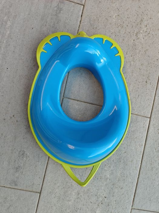 Adaptador de sanitas para crianças