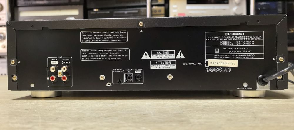 Касетний програвач Pioneer CT-W401