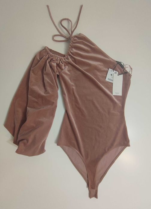 Piękne body Bershka Night Out / S / 36 / welur