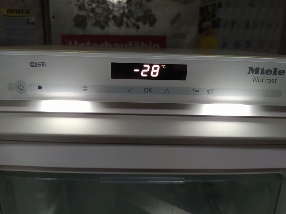 Морозильна камера Miele FNS 35402 i