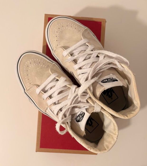 Ténis Vans em Bota