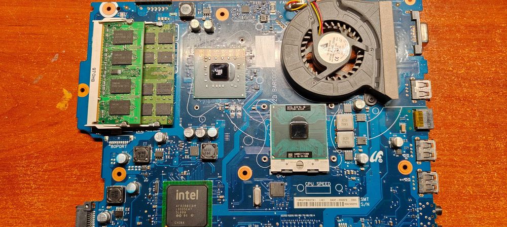 Материнская плата NP-R517 BA92-05682B с дисплеем, процессором, памятью