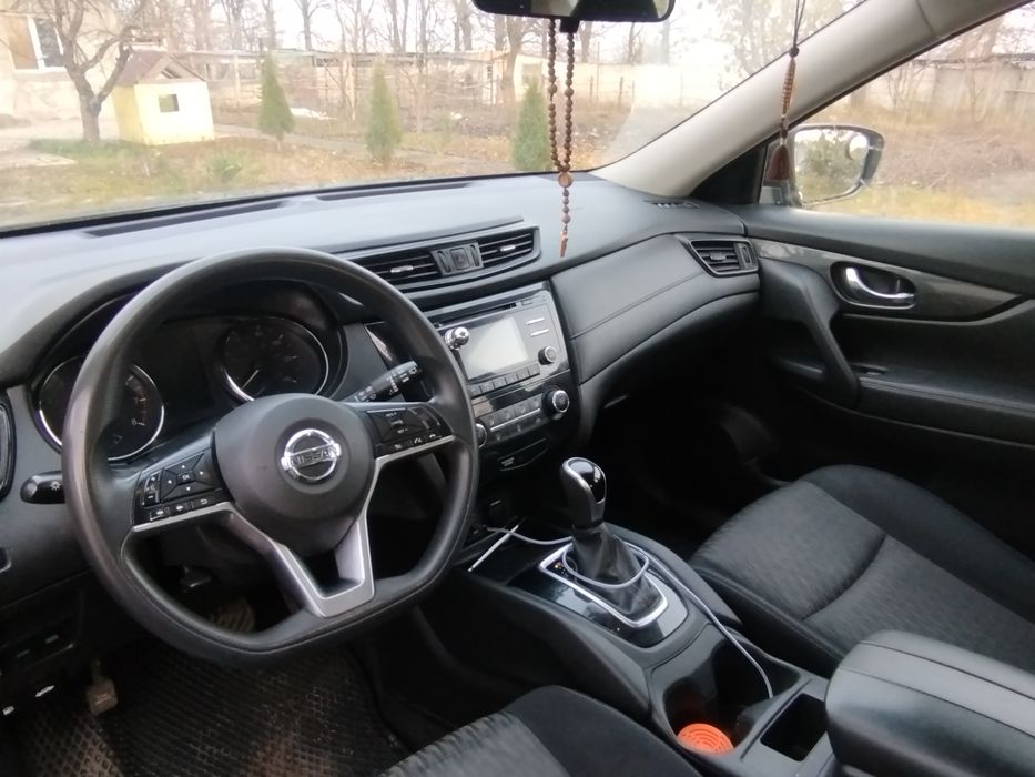 Продам авто Nissan Rogue