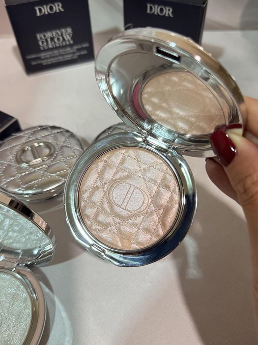 Хайлайтер для обличчя Dior Glow Luminizer 03 06