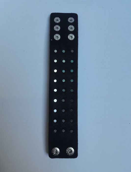 Pieszczocha, bransoletka: 3-rzędowe srebrne kolce (metal, rock, punk)