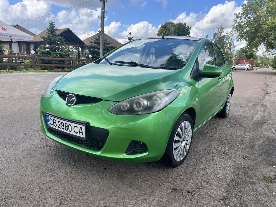 Мазда 2 2008 року